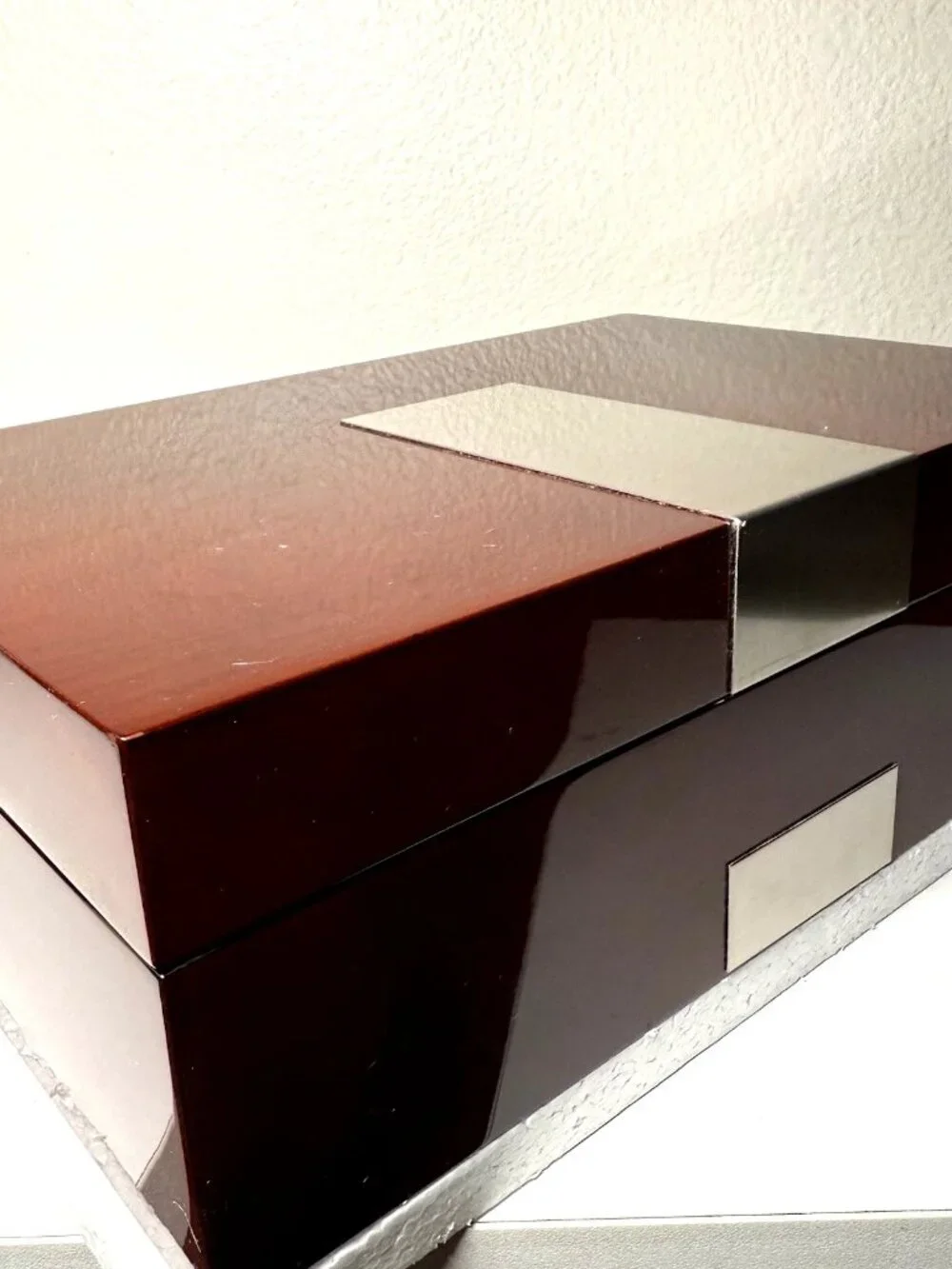 Bey-Berk Lacquered Walnut 8 Slot Watch Box Solid Wood Display Case